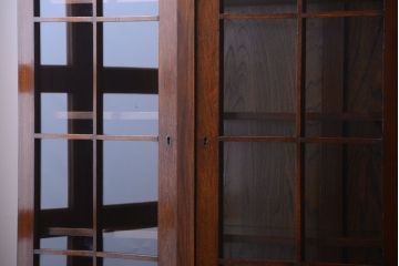 アンティーク家具　イギリスアンティーク　オーク材のペンタゴンブックケース