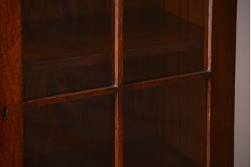 アンティーク家具　イギリスアンティーク　オーク材のペンタゴンブックケース