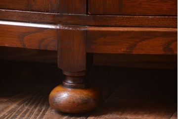 アンティーク家具　イギリスアンティーク　オーク材のペンタゴンブックケース