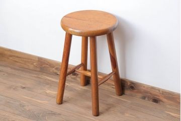 ヴィンテージ家具　ビンテージ　パイン材の小さな丸スツール(1)