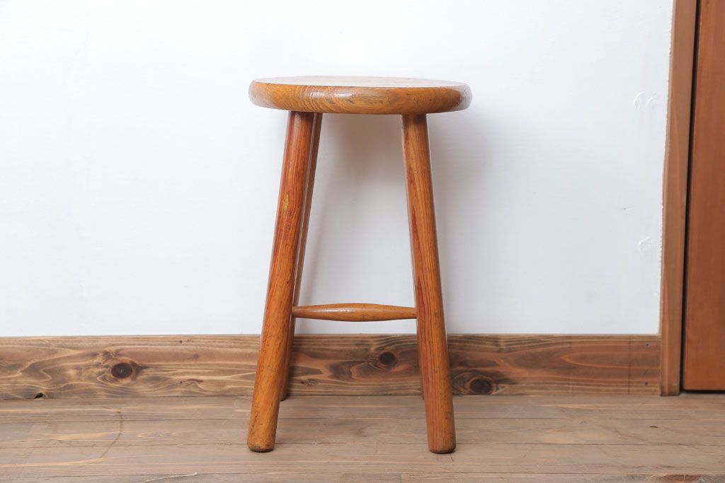 ヴィンテージ家具　ビンテージ　パイン材の小さな丸スツール(1)