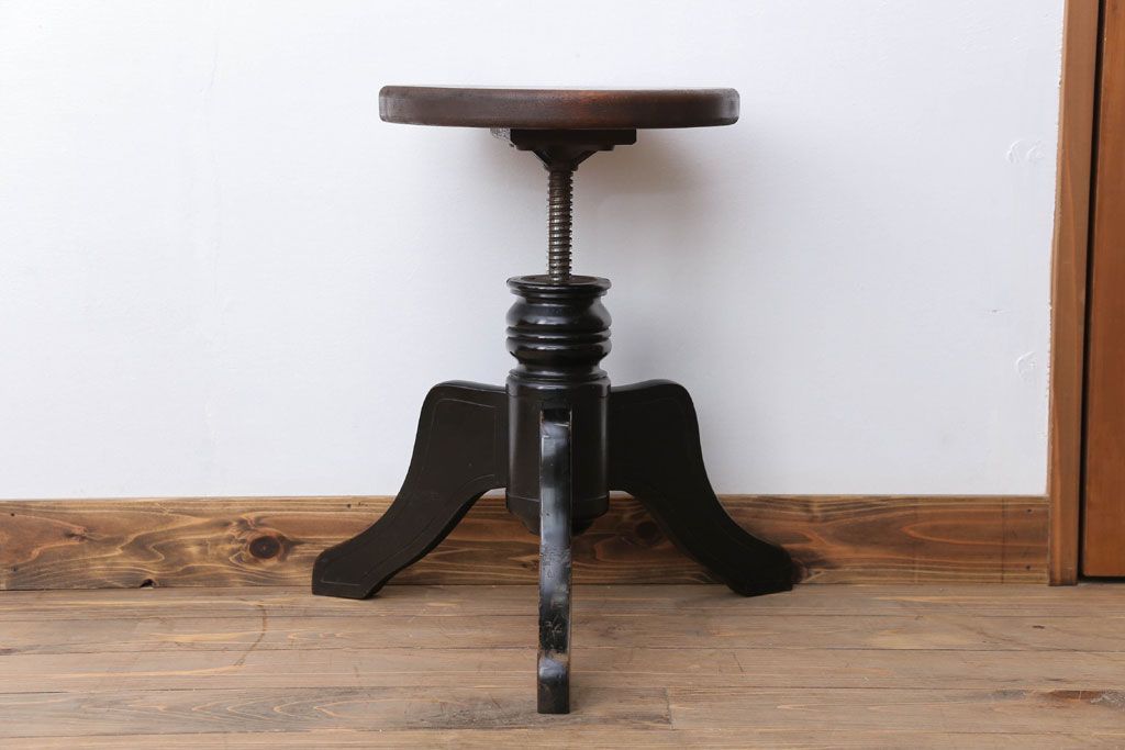 アンティーク家具　アンティーク　古い木製のおしゃれな回転スツール