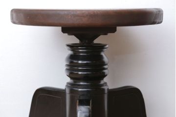 アンティーク家具　アンティーク　古い木製のおしゃれな回転スツール