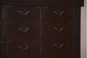 アンティーク家具　六尺　古民具・骨董　4枚引き戸の高級重ね収納棚(水屋箪笥)