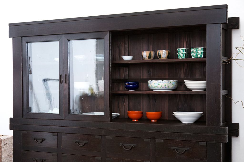 アンティーク家具　六尺　古民具・骨董　4枚引き戸の高級重ね収納棚(水屋箪笥)