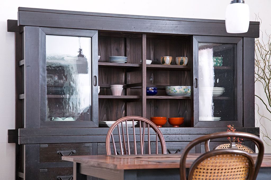 アンティーク家具　六尺　古民具・骨董　4枚引き戸の高級重ね収納棚(水屋箪笥)