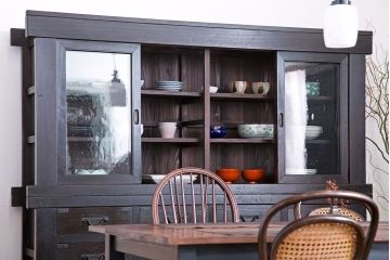 アンティーク家具　六尺　古民具・骨董　4枚引き戸の高級重ね収納棚(水屋箪笥)