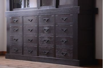 アンティーク家具　六尺　古民具・骨董　4枚引き戸の高級重ね収納棚(水屋箪笥)