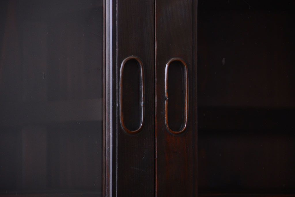 アンティーク家具　六尺　古民具・骨董　4枚引き戸の高級重ね収納棚(水屋箪笥)