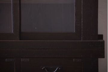 アンティーク家具　六尺　古民具・骨董　4枚引き戸の高級重ね収納棚(水屋箪笥)