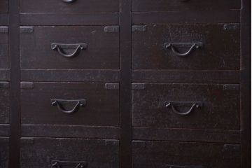 アンティーク家具　六尺　古民具・骨董　4枚引き戸の高級重ね収納棚(水屋箪笥)