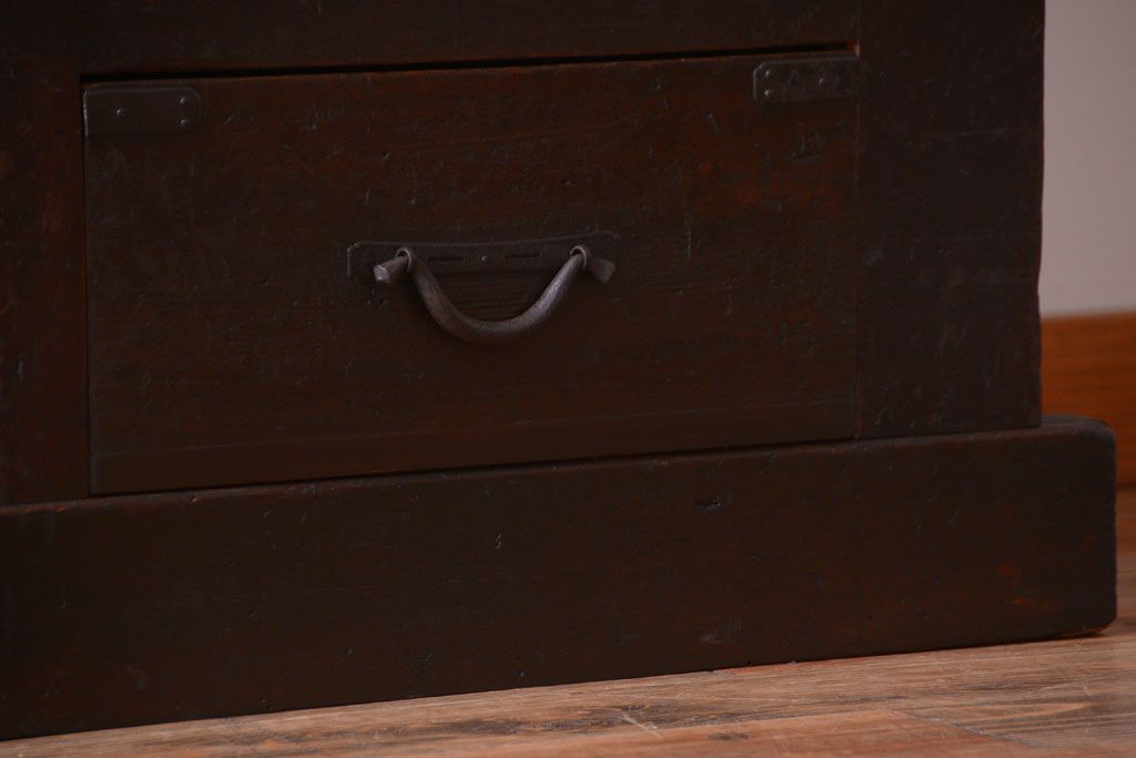 アンティーク家具　六尺　古民具・骨董　4枚引き戸の高級重ね収納棚(水屋箪笥)