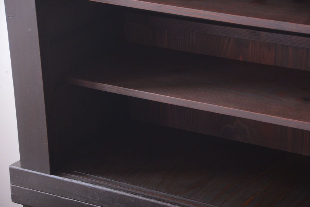 アンティーク家具　六尺　古民具・骨董　4枚引き戸の高級重ね収納棚(水屋箪笥)