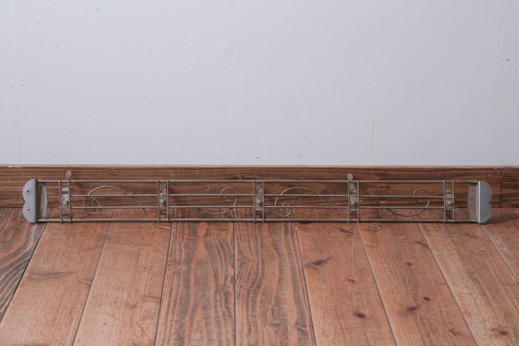 アンティーク雑貨　昭和レトロ　古いアイアンのおしゃれなウォールフック