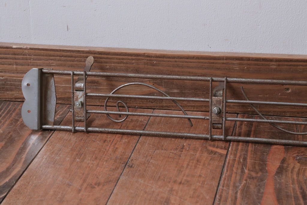 アンティーク雑貨　昭和レトロ　古いアイアンのおしゃれなウォールフック