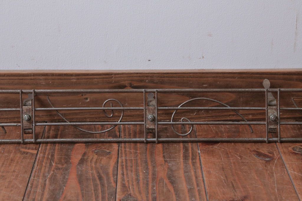 アンティーク雑貨　昭和レトロ　古いアイアンのおしゃれなウォールフック