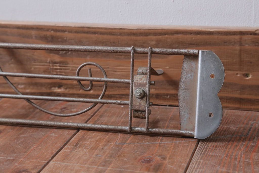 アンティーク雑貨　昭和レトロ　古いアイアンのおしゃれなウォールフック