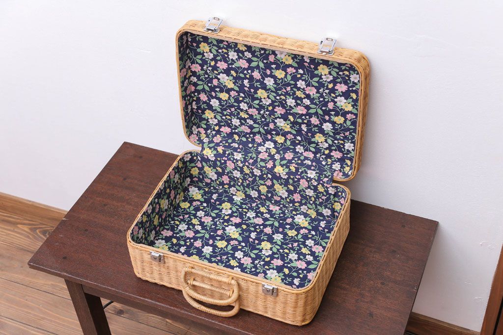 アンティーク雑貨　アンティーク　レトロな花柄がかわいいバスケット