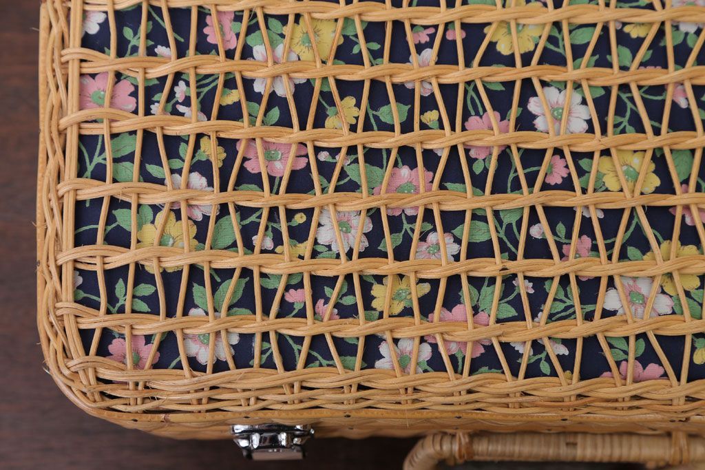 アンティーク雑貨　アンティーク　レトロな花柄がかわいいバスケット