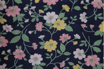 アンティーク雑貨　アンティーク　レトロな花柄がかわいいバスケット