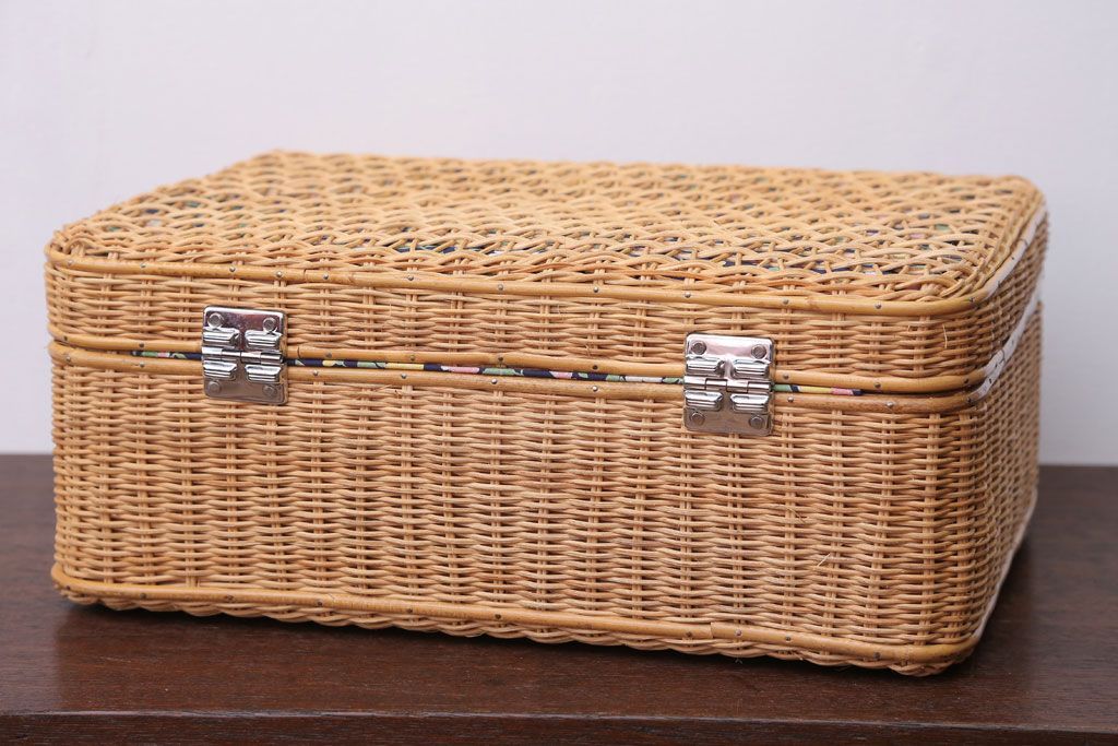 アンティーク雑貨　アンティーク　レトロな花柄がかわいいバスケット