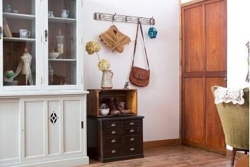 アンティーク家具　和製アンティーク　丈夫な作りの8杯ドロワー