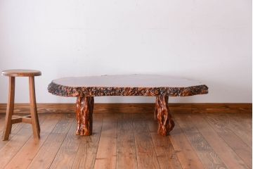アンティーク家具　古民具・骨董　葡萄杢・鳥眼杢が美しい!高級花梨無垢材の輪切り座卓(テーブル瘤杢、カリン材)