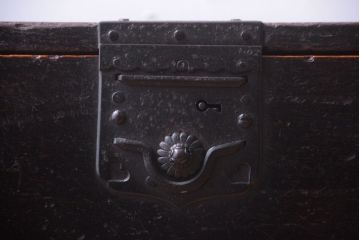 アンティーク家具　古民具・骨董　明治期　総桐材の時代箪笥ローボード