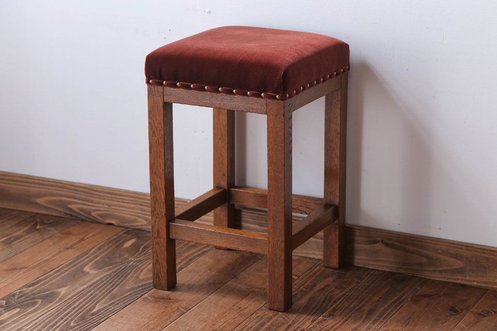 レトロ家具　和製アンティーク　古い木のレトロなクッション座面角スツール