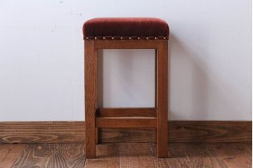 レトロ家具　和製アンティーク　古い木のレトロなクッション座面角スツール