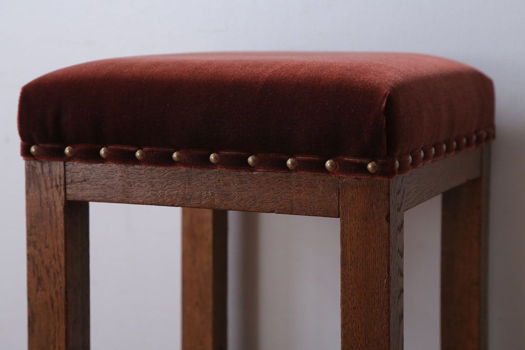 レトロ家具　和製アンティーク　古い木のレトロなクッション座面角スツール