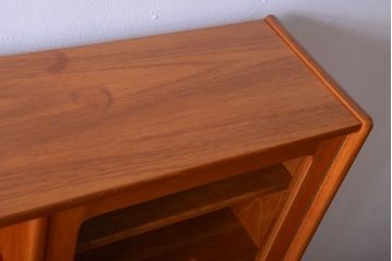 ヴィンテージ家具　北欧ビンテージ　おしゃれで大きなカップボード(サイドボード・ハイボード・キャビネット)