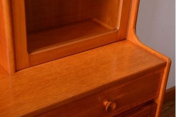 ヴィンテージ家具　北欧ビンテージ　おしゃれで大きなカップボード(サイドボード・ハイボード・キャビネット)