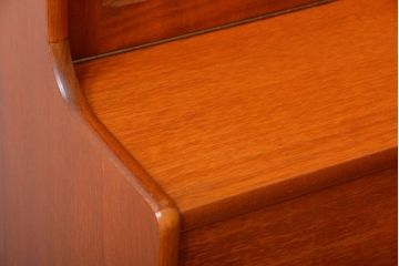 ヴィンテージ家具　北欧ビンテージ　おしゃれで大きなカップボード(サイドボード・ハイボード・キャビネット)