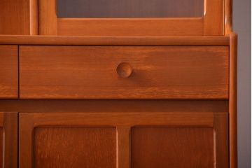 ヴィンテージ家具　北欧ビンテージ　おしゃれで大きなカップボード(サイドボード・ハイボード・キャビネット)