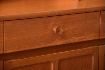 ヴィンテージ家具　北欧ビンテージ　おしゃれで大きなカップボード(サイドボード・ハイボード・キャビネット)