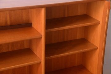 ヴィンテージ家具　北欧ビンテージ　おしゃれで大きなカップボード(サイドボード・ハイボード・キャビネット)