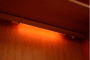 ヴィンテージ家具　北欧ビンテージ　おしゃれで大きなカップボード(サイドボード・ハイボード・キャビネット)