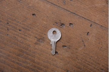 ヴィンテージ家具　北欧ビンテージ　おしゃれで大きなカップボード(サイドボード・ハイボード・キャビネット)