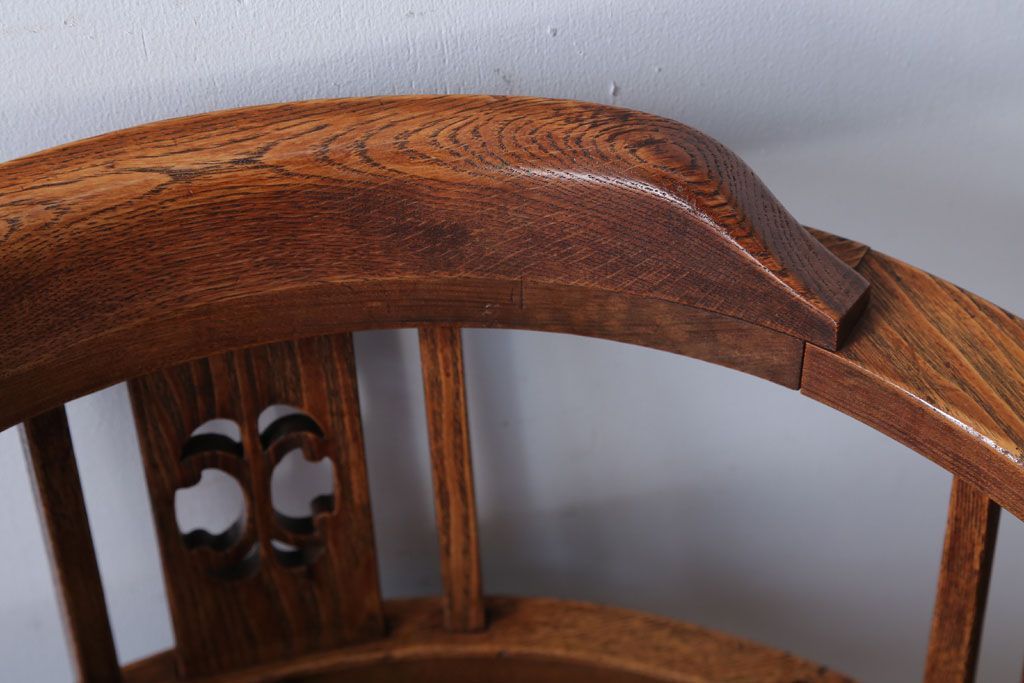 アンティーク家具　和製アンティーク　アーム付きのシックな回転椅子(2)