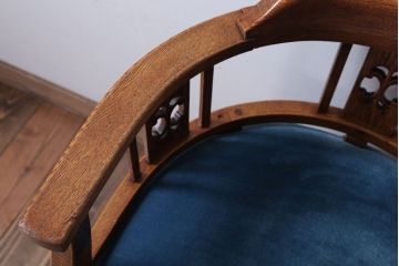 アンティーク家具　和製アンティーク　アーム付きのシックな回転椅子(2)