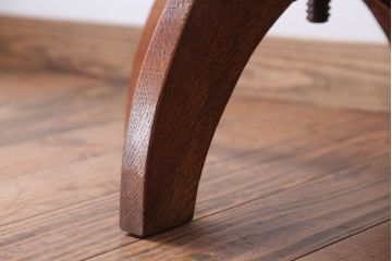 アンティーク家具　和製アンティーク　アーム付きのシックな回転椅子(2)