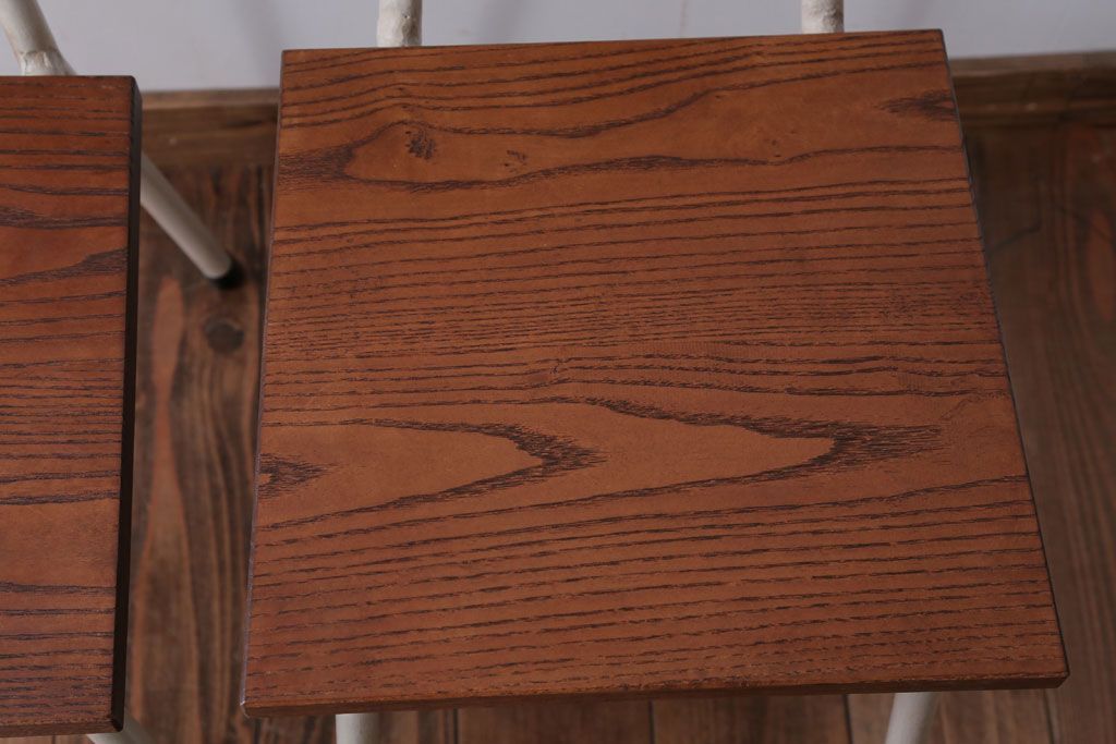 アンティーク家具　アンティーク　小振りなペイントアイアンレッグチェア2脚セット