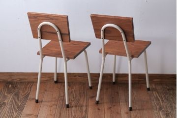 アンティーク家具　アンティーク　小振りなペイントアイアンレッグチェア2脚セット