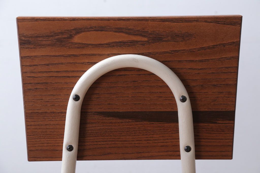 アンティーク家具　アンティーク　小振りなペイントアイアンレッグチェア2脚セット