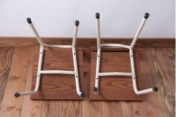 アンティーク家具　アンティーク　小振りなペイントアイアンレッグチェア2脚セット