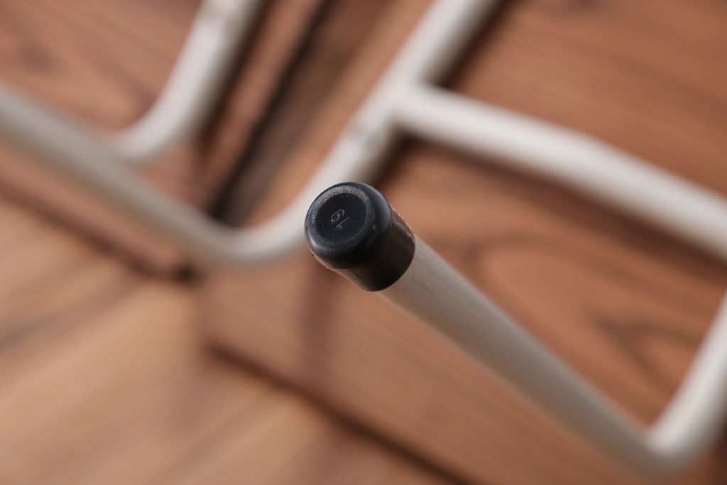 アンティーク家具　アンティーク　小振りなペイントアイアンレッグチェア2脚セット