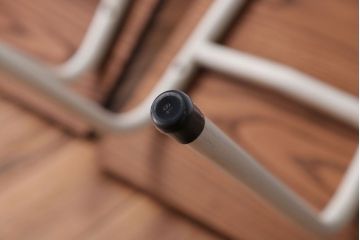 アンティーク家具　アンティーク　小振りなペイントアイアンレッグチェア2脚セット