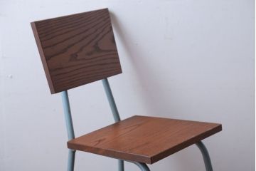 アンティーク家具　アンティーク　小振りなペイントアイアンレッグチェア(2)