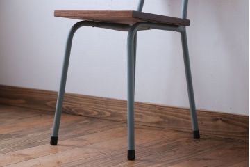 アンティーク家具　アンティーク　小振りなペイントアイアンレッグチェア(2)